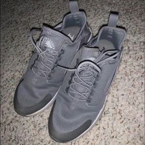 Nike Huarache Shoes - Women’s Size 8.5